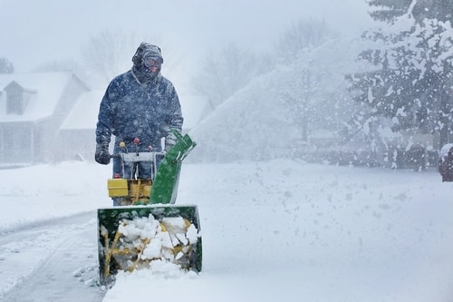 4 Quietest Snow Blowers in 2024: Reviews & Full Buying Guide