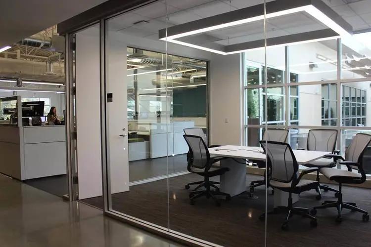 How to Soundproof a Glass Room: Office, Conference Soundproofing