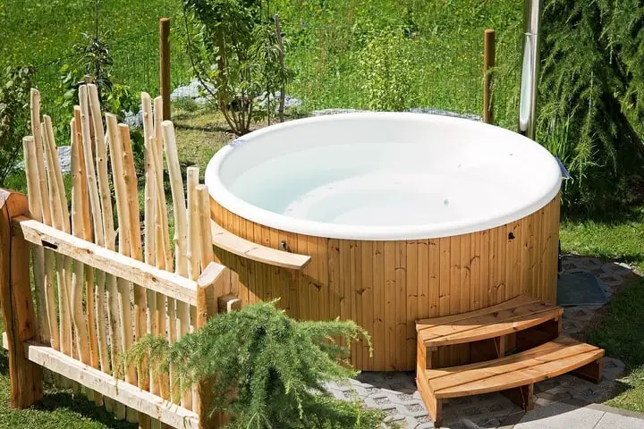 5 Best, Easy Ways to Soundproof a Hot Tub Motor!